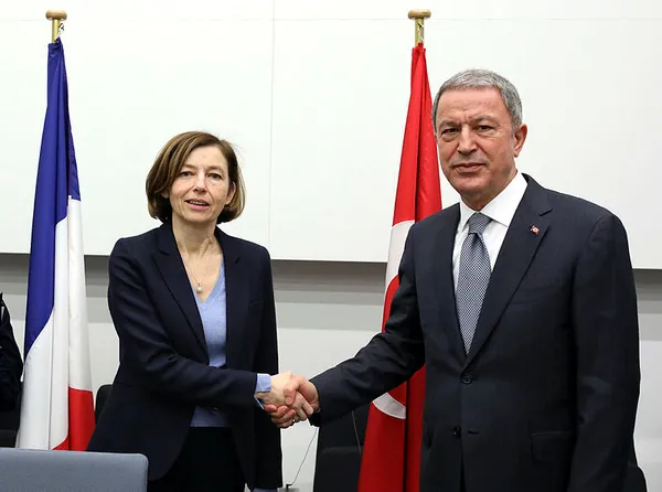 Milli Savunma Bakanı Hulusi Akar'dan diplomasi trafiği - 1