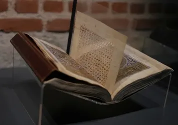 700 yıllık yazma eserler İstanbul’da bir araya geldi!