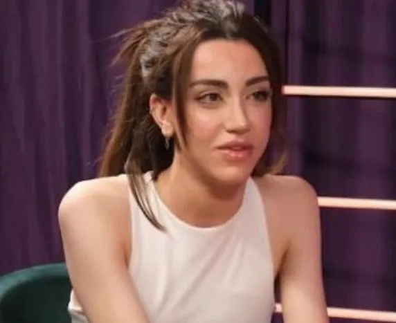 turk-lirasini-klozete-atan-mika-can-raun-cezaevine-mi-girdi-sosyal-medya-fenomeni-mika-can-raun-kimdir-neden-c-1668846167056.jpg Türk Lirasını klozete atan Mika Can Raun cezaevine mi girecek? Sosyal medya fenomeni Mika Raun kimdir, cezası belli oldu mu? - 1