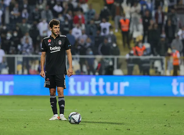 Beşiktaş'ta hayal kırıklığının adı Salih Uçan! Alanyaspor'a dönüyor - 1