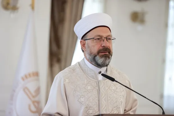 Bayram namazı kılınacak mı? Diyanet İşleri Başkanı Ali Erbaş açıkladı