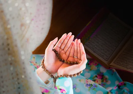 Miraç Kandili mesajları ve sözleri 2025: Anneye, babaya, arkadaşa, eşe en anlamlı, dualı Miraç Kandili mesajı!