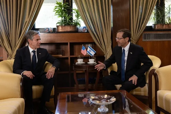 Ben Yahudiyim diyen ABD Dışişleri Bakanı Blinken İsrail Savaş Kabinesi’nde