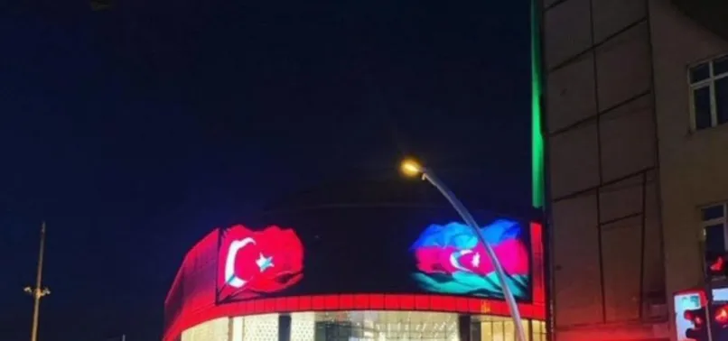 Başkentin simgesi Atakule'den Azerbaycan mesajı