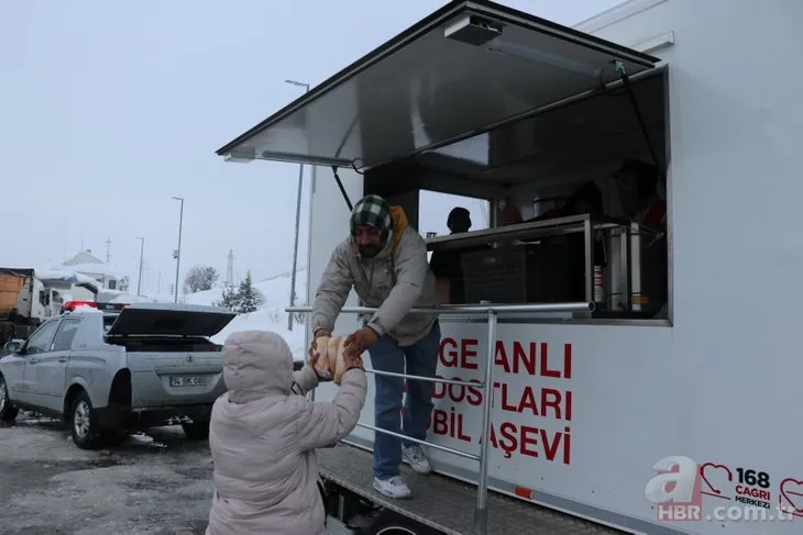 Yolcu otobüsleri Bolu Dağı’nda kaldı! İstanbul yönüne geçişine izin verilmiyor