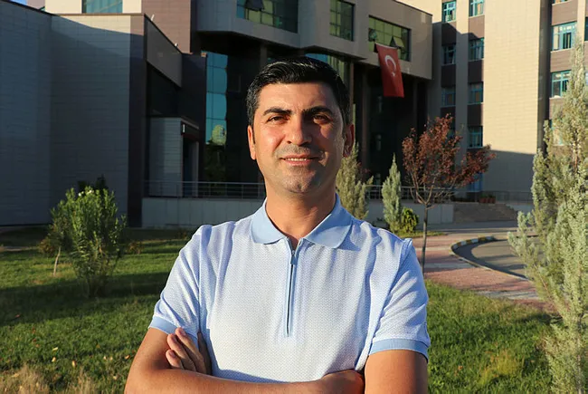 Uzun sakal ve bıyık, koronavirüs bulaş riskini artırıyor - 1