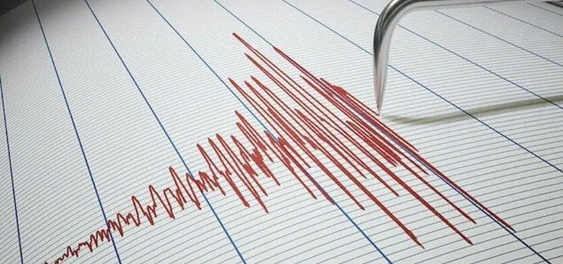 Papua Yeni Gine'de 7,6 büyüklüğünde deprem! Tsunami uyarısı verdiler
