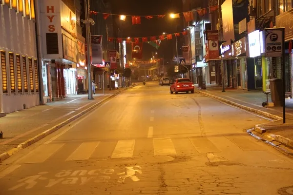 Son dakika haberi: Türkiye genelinde sokağa çıkma kısıtlaması başladı | Sokak kısıtlaması ne zaman sona erecek? - 10