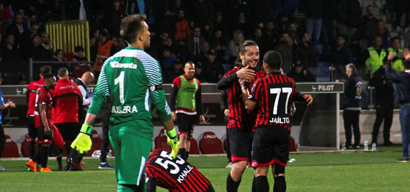 Cimbom'a Gençler çelmesi