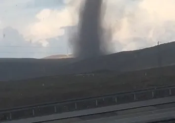 Kars’ta hortum korku dolu anlar yaşattı