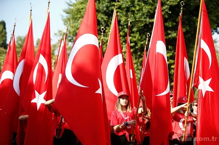 29 Ekim Cumhuriyet Bayramı Mesajları: Cumhuriyet’in 100. Yılına özel en anlamlı, resimli, duygusal, yeni, kısa-uzun, güzel resimli mesajlar… 15