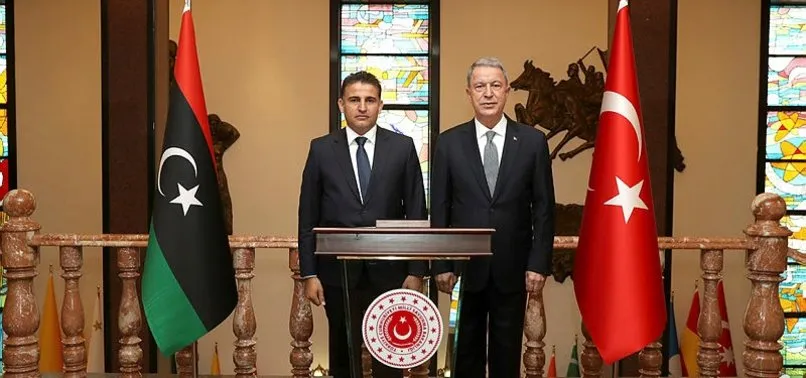 Son dakika: Bakan Akar, Libya Savunma Bakanı Namroush ile görüştü