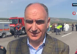 Manisa'da tur otobüsü ile çekici çarpıştı: 11 ölü, 27 yaralı! Manisa Valisi Vahdettin Özkan olay yerinde