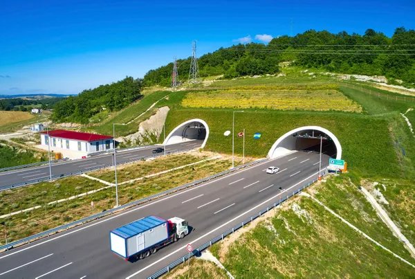 Yollar konuşacak! Akıllı yol dönemi başlıyor