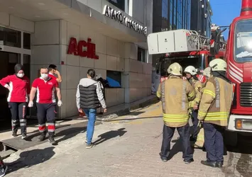 İstanbul'da hastane yangını! Hastalar tahliye edildi