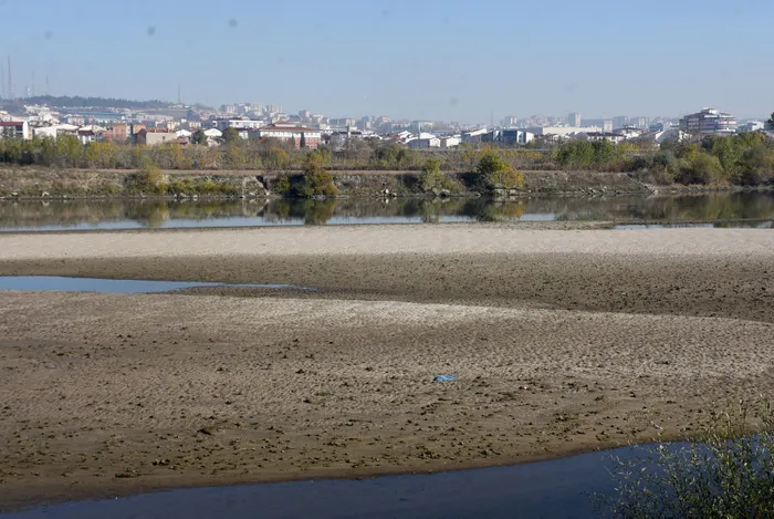 Edirne’de kuraklık alarmı! Meriç Nehri’nde korkutan görüntü