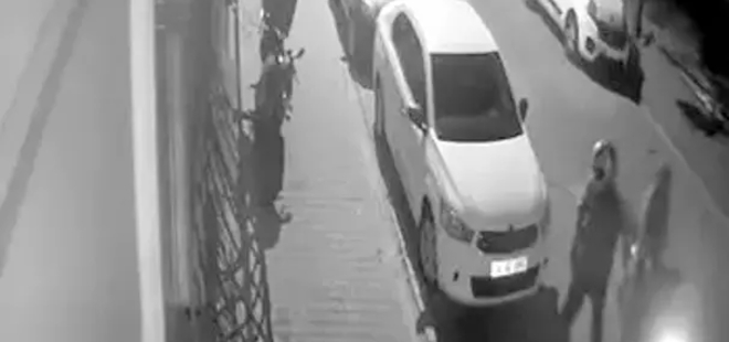 Esenyurt'ta motosiklet hırsızlığı kamerada