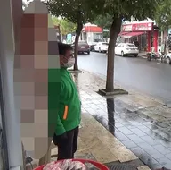 Balıkçıların ağına öyle bir şey takıldı ki... İnsan boyunda! Gören fotoğraf çektirmek için sıraya giriyor