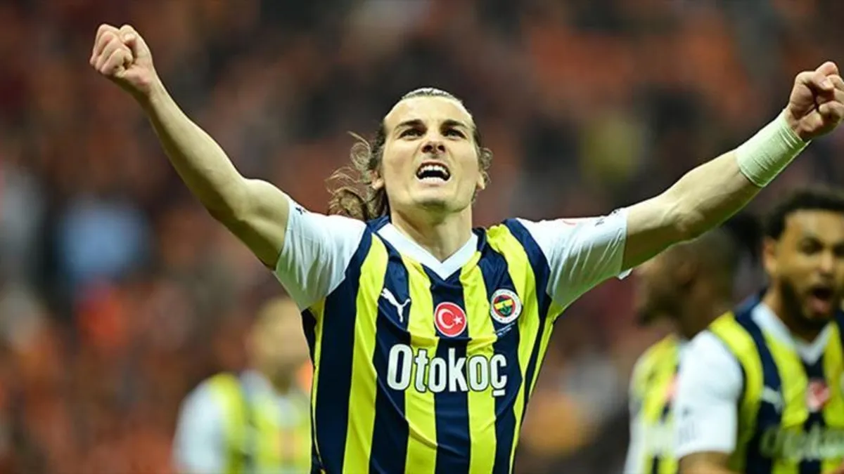 Fenerbahçe yıldız futbolcuyu KAP'a bildirdi