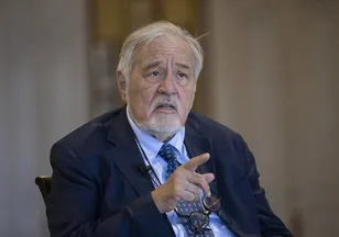 Türk tarihinin pusulası hakikatin yurduna göçtü!