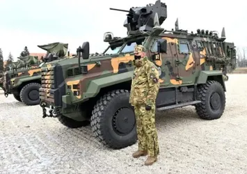 Türk zırhlı araçlarına büyük övgü! Türk araçları her yerde