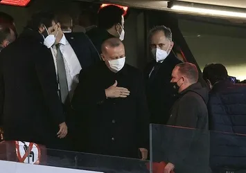Başkan Recep Tayyip Erdoğan Kıbrıs Barış Harekatı’nın 47’nci yıl dönümünde Lefkoşa’da yeşil sahaya iniyor