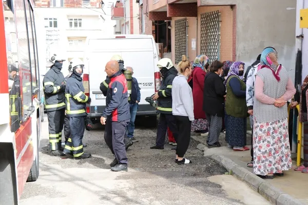 samsunda-engelli-cocugun-torpille-oyunu-kotu-bitti-ev-kule-dondu-1650724019279.jpg Samsun’da engelli çocuğun torpille oyunu kötü bitti! Ev küle döndü - 3