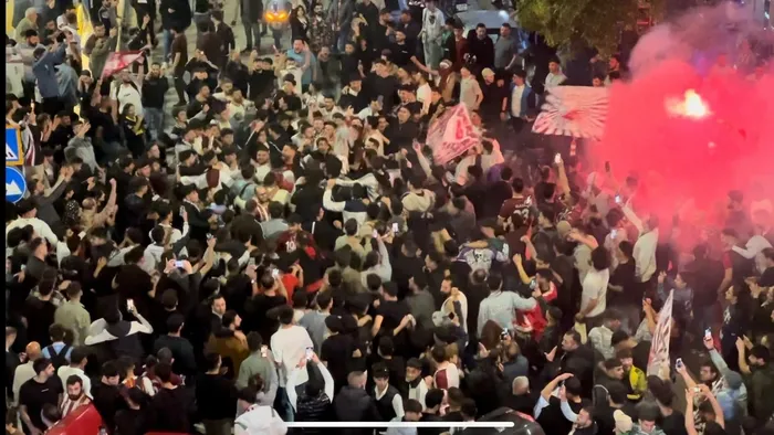 Elazığspor taraftarlarından şampiyonluk kutlaması