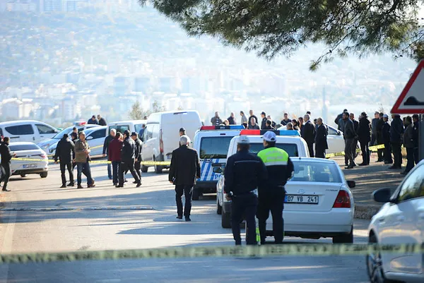 Antalya İl Emniyet Müdür Yardımcısı beylik tabancasıyla intihar etti - 1