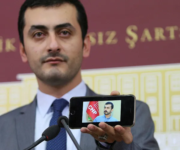 Eren Erdem’den troll itirafı: Tiktok, Facebook ve Instagram’da onlarca hesabım var! Benim işim bu