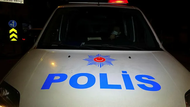 Bursa’da arama kaydı bulunan genç polise adres sorunca gözaltına alındı - 1