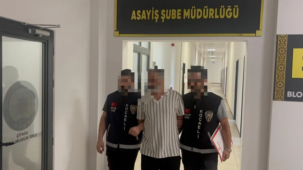 Kocaeli’de üvey oğlunu bıçaklayan zanlı tutuklandı