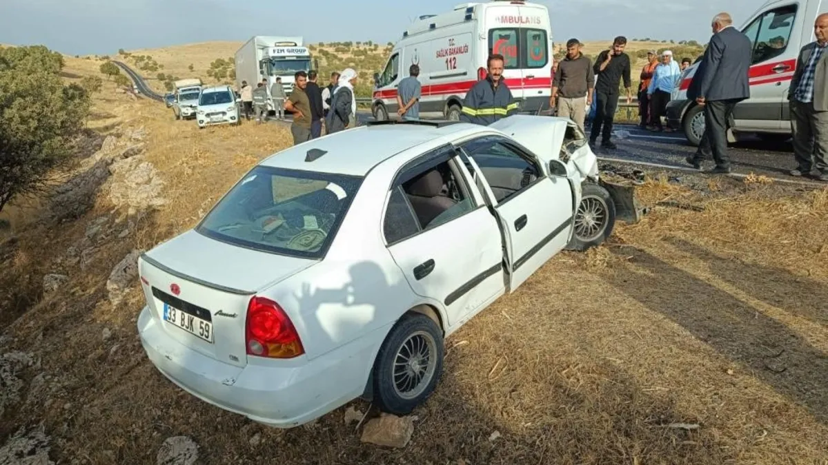 Mardin’de iki otomobil çarpıştı: 4 yaralı