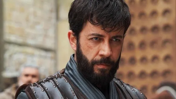 Alparslan Büyük Selçuklu Alpagut öldü mü? Alpagut tarihte kimdir, nasıl öldü? Fırat Topkurur kaç yaşında, nereli? Oynadığı dizi ve filmler neler?