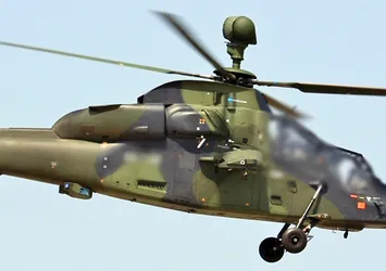 Almanya'da askeri helikopter düştü