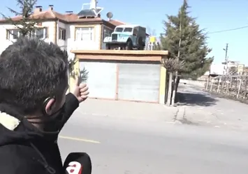 Satmaya kıyamadığı aracı dama çıkardı