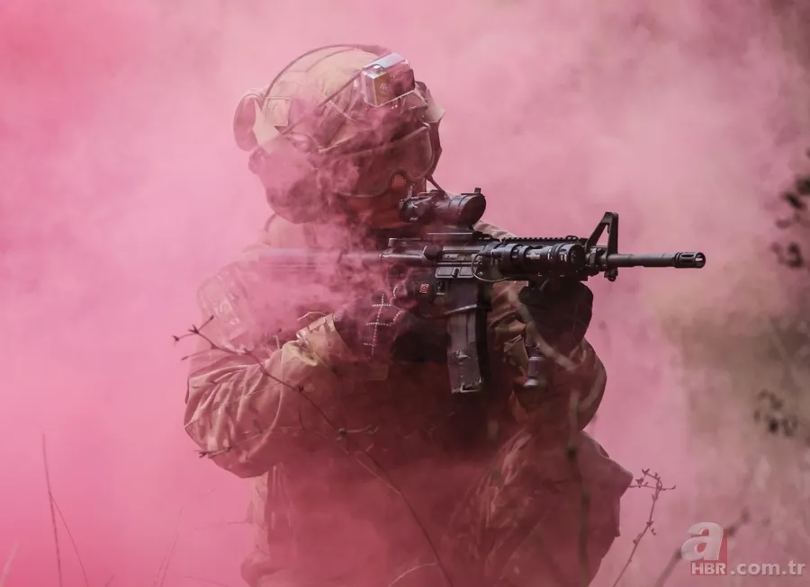 Türk ordusunun gururu SAS komandoları görüntülendi! 22