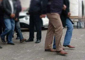 İzmir'de FETÖ operasyonu!