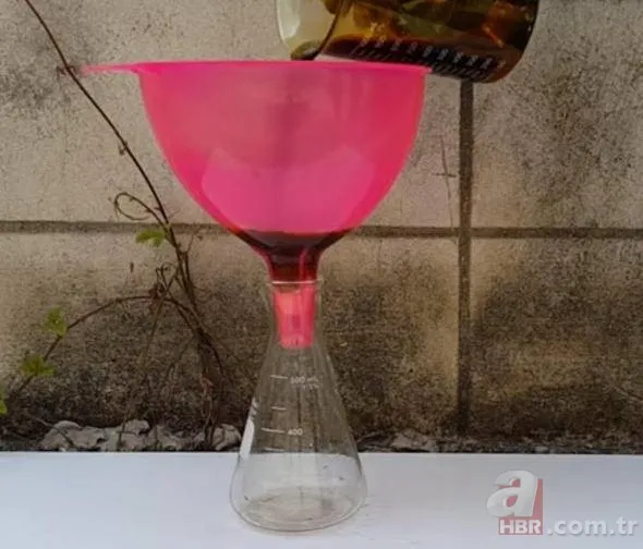 Eski bilgisayar parçalarından altın çıkardı! 23