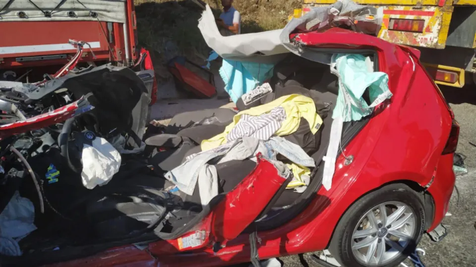 Muğla Milas'ta korkunç kaza! Sağ kurtuldular...