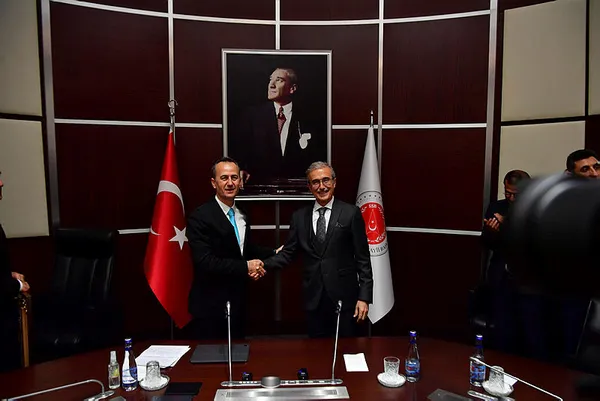 Yeni Savunma Sanayii Başkanı Haluk Görgün görevini İsmail Demir’den devraldı: Vatanımıza hizmet için sabırsızlanıyoruz