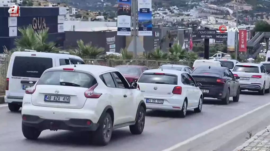 Bodrum'a 24 saatte 20 bin araç giriş yaptı