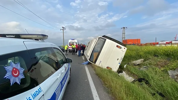 1684735878119.jpg Tekirdağ'da feci kaza! İşçi servisi şarampole yuvarlandı: 6 yaralı - 1