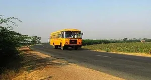 Hindistan’da otobüs kazası: 27 çocuk öldü