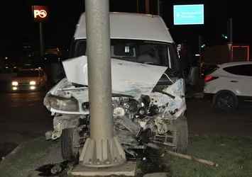 Siverek'te kaza: 5'i asker, 12 yaralı