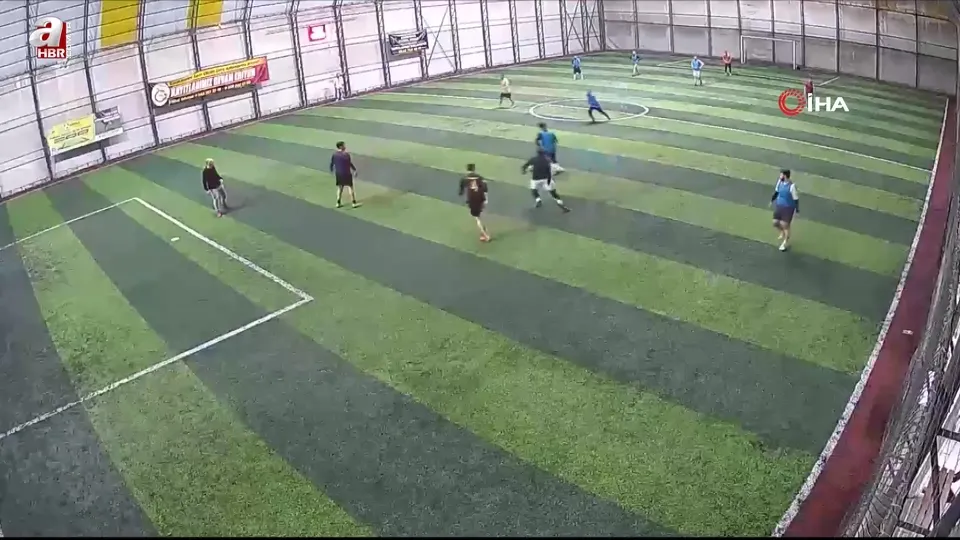 Halı sahada ölüm kamerada