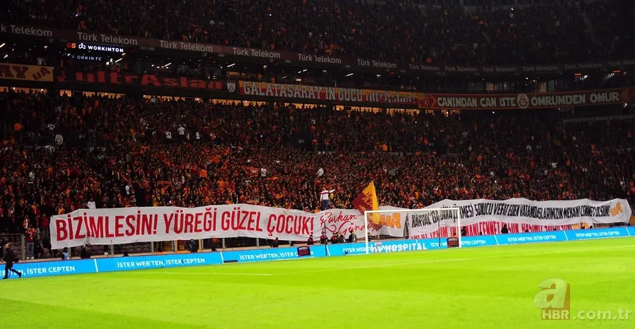 Galatasaray taraftarlarından anlamlı pankartlar 9