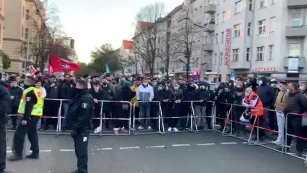 Kur'an-ı Kerim yakmak isteyen Danimarkalı Rasmus Paludan'a Berlin'de protesto - 3