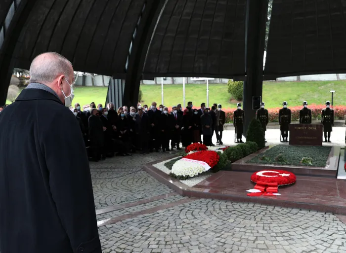 Son dakika: Başkan Erdoğan anıt mezara! Turgut Özal'ın vefatının 28. yılı - 4