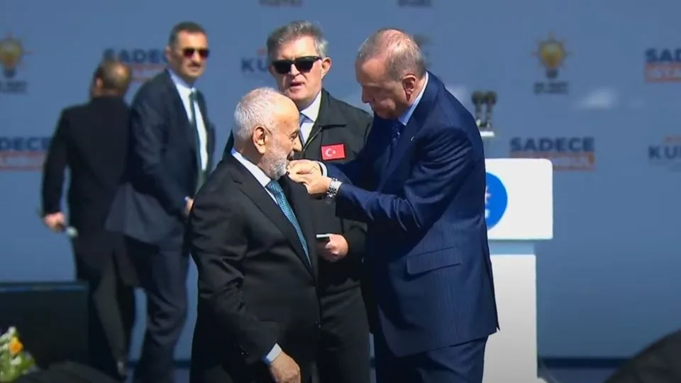 Pamukçu İstanbul Mitinginde AK Parti’ye geçti